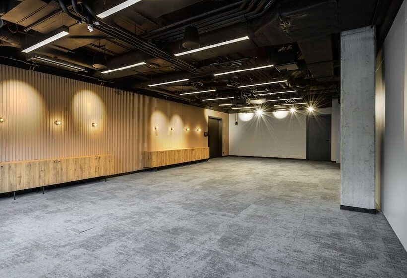 ホテル Barceló Warsaw Powiśle