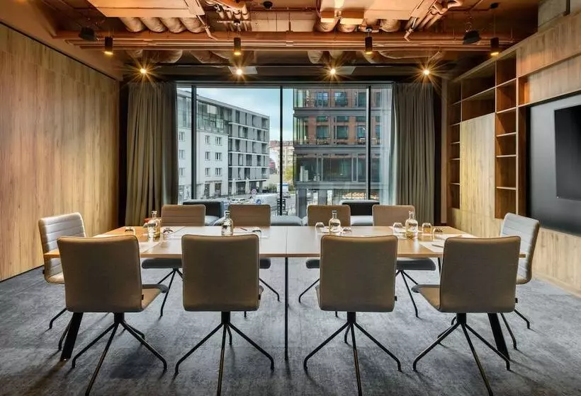 ホテル Barceló Warsaw Powiśle