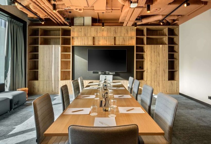 ホテル Barceló Warsaw Powiśle