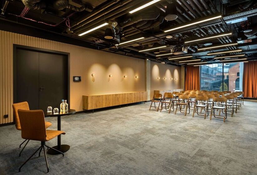 ホテル Barceló Warsaw Powiśle