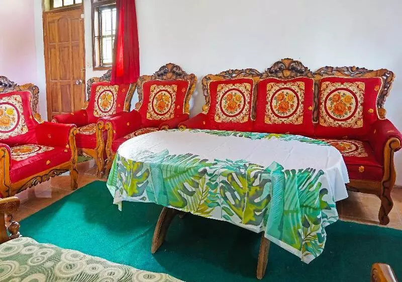 ホテル Spot On 91527 As-sakinah Homestay Syariah