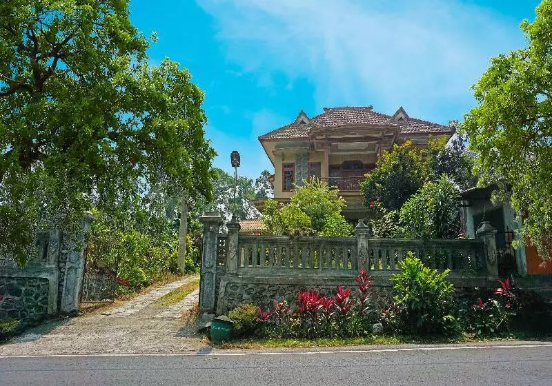 ホテル Spot On 91527 As-sakinah Homestay Syariah
