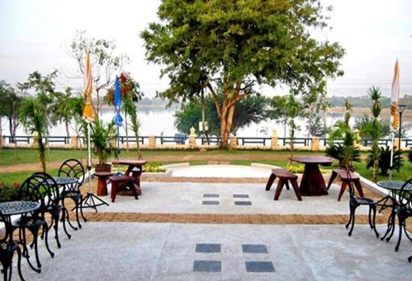 Hotel Pang Rujee Resort