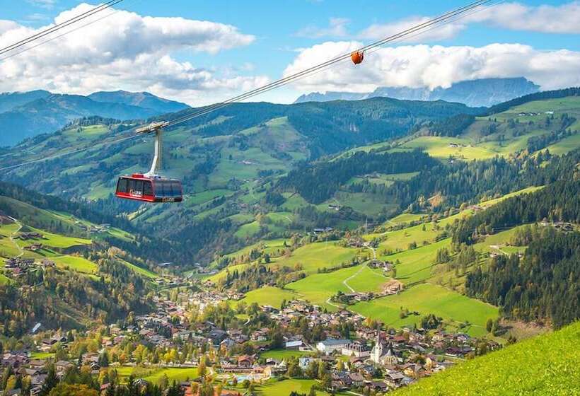 ホテル Appartement Schattauer