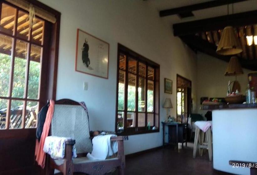 בית מלון כפרי Floresta Bungalows