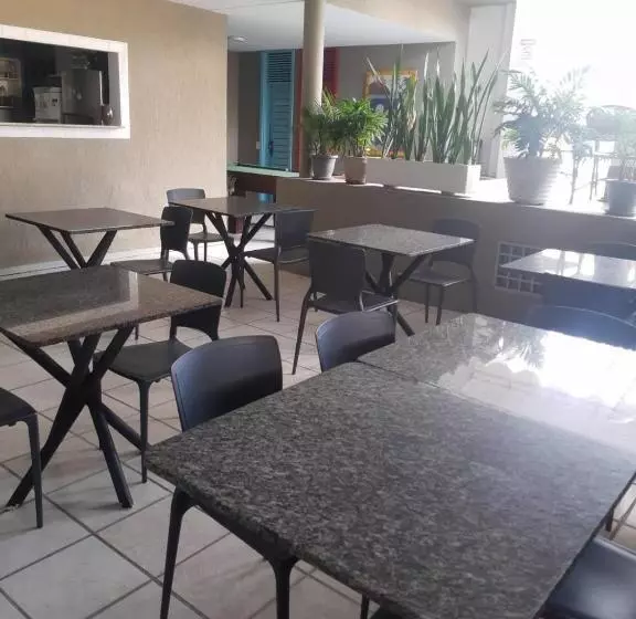 Hotelli Pousada Boi Bumba Praia