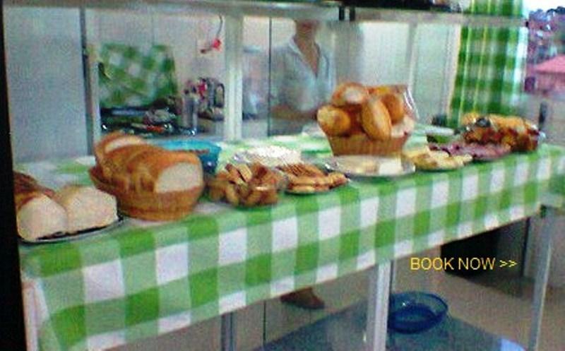 בית מלון כפרי Strato Express Residence