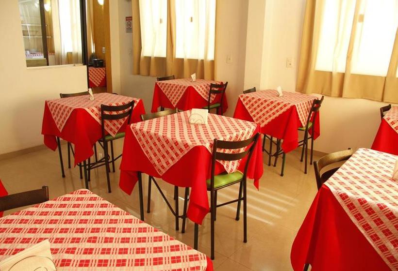 בית מלון כפרי Strato Express Residence