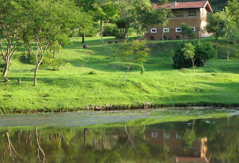 مبيت وإفطار Champagny Pousada