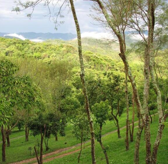 مبيت وإفطار Champagny Pousada