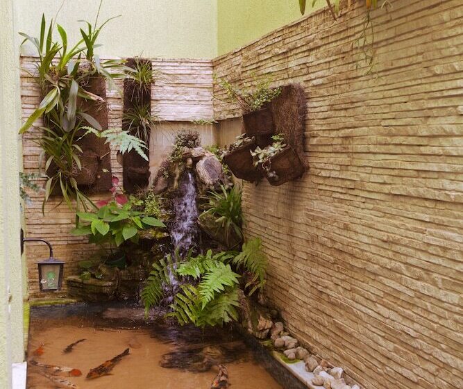 Отель Oly Plaza