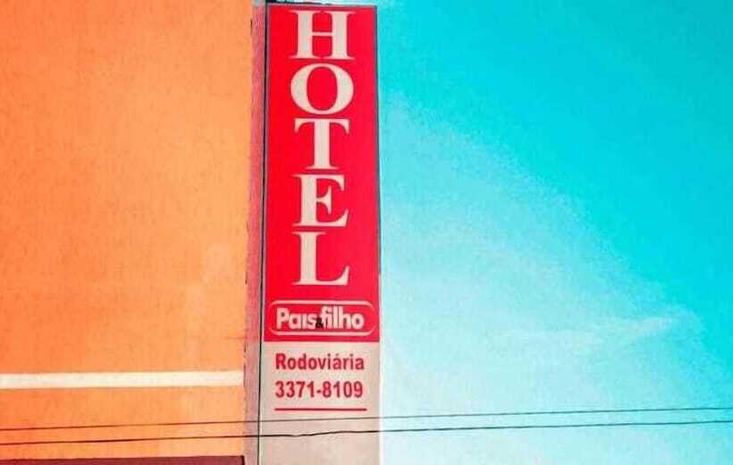 Отель Pais E Filhos