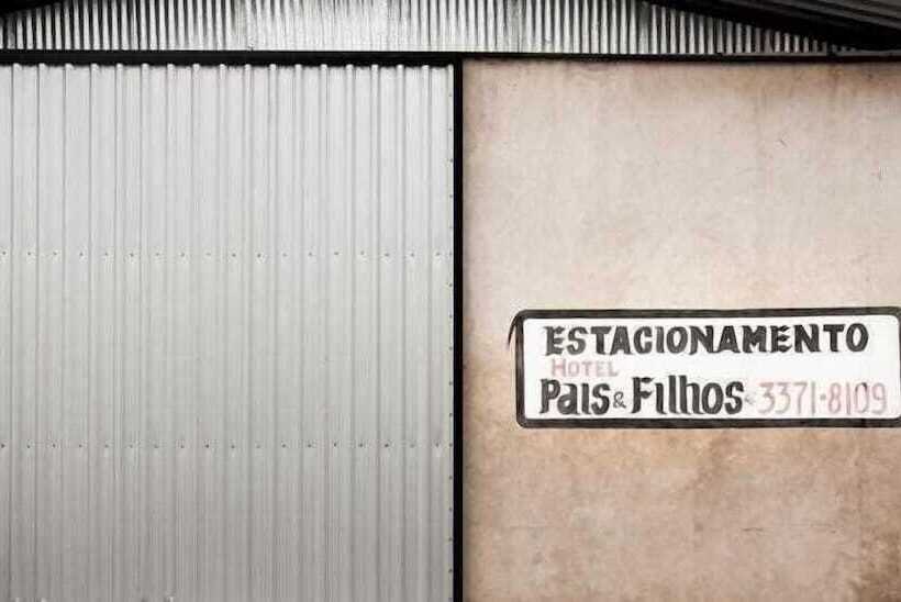 Отель Pais E Filhos