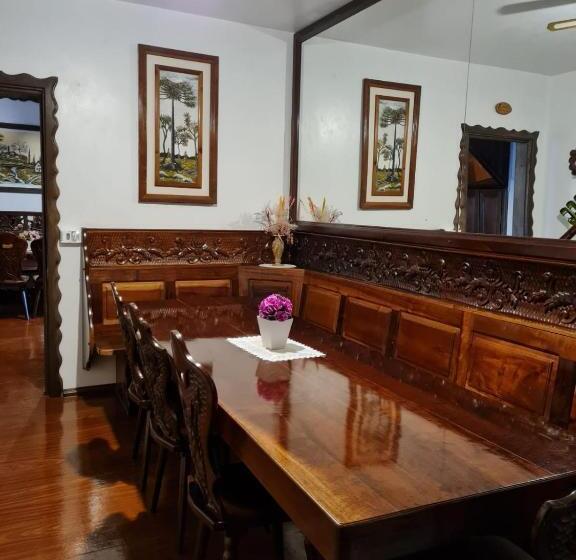 Отель Schneider