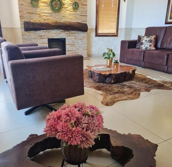 Отель Schneider