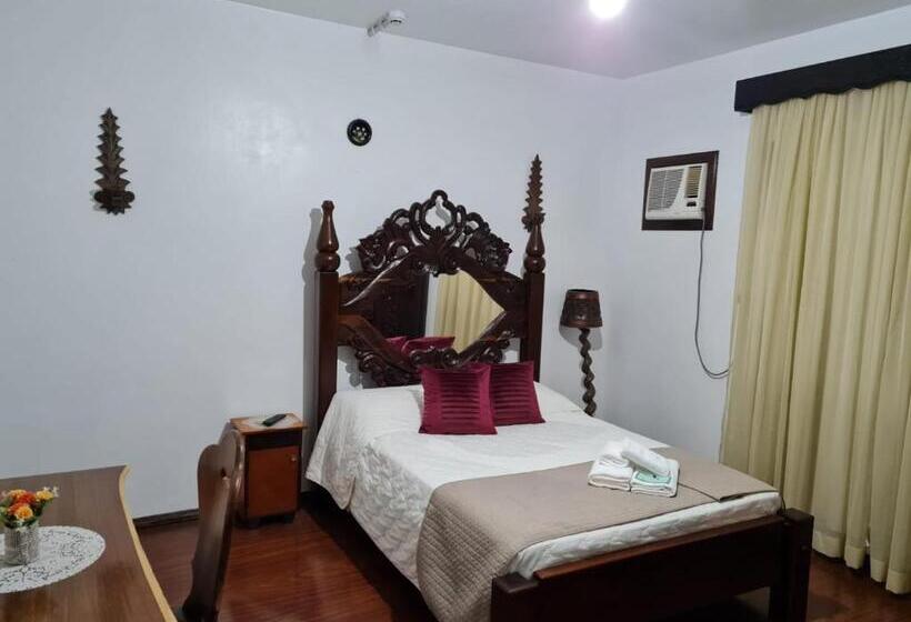 Отель Schneider