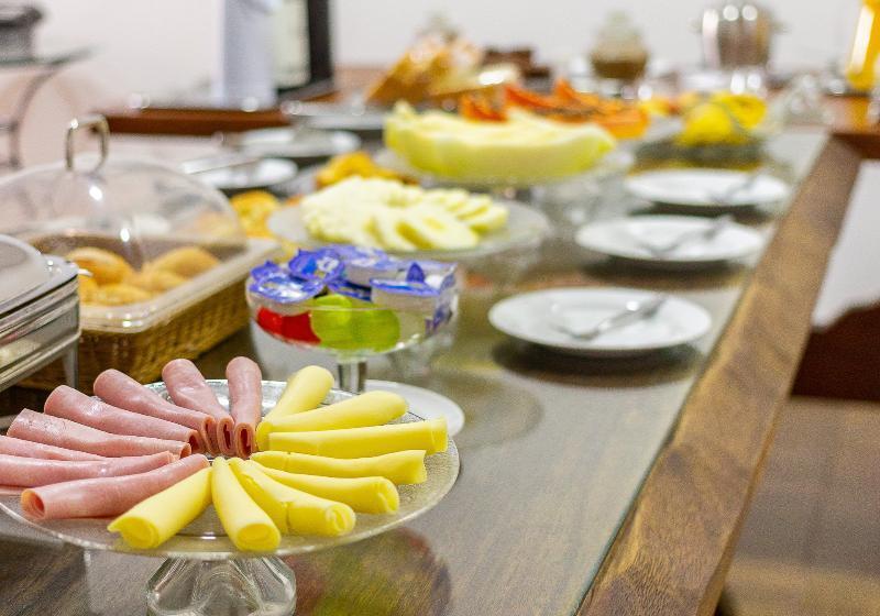 Hotel Pousada água Eterna Próximo Ao Museu De Cera, Hot Beach E Thermas Dos Laranjais By Up