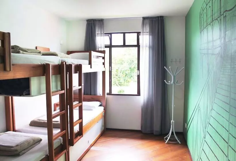 هاستل Jardim Botânico House