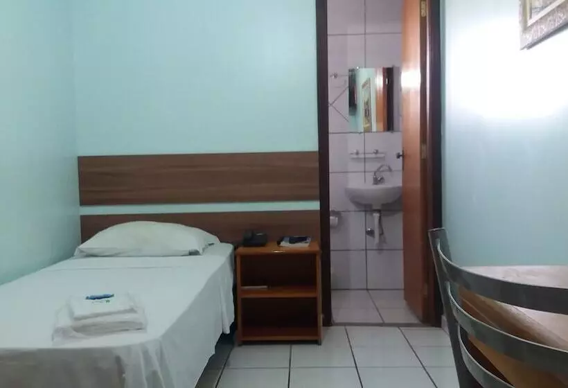 Hotelli Agapito Inn