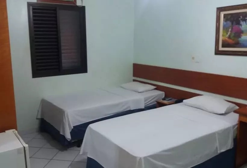 Hotelli Agapito Inn