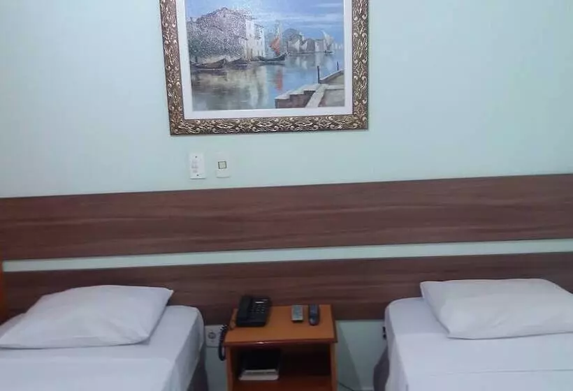 Hotelli Agapito Inn