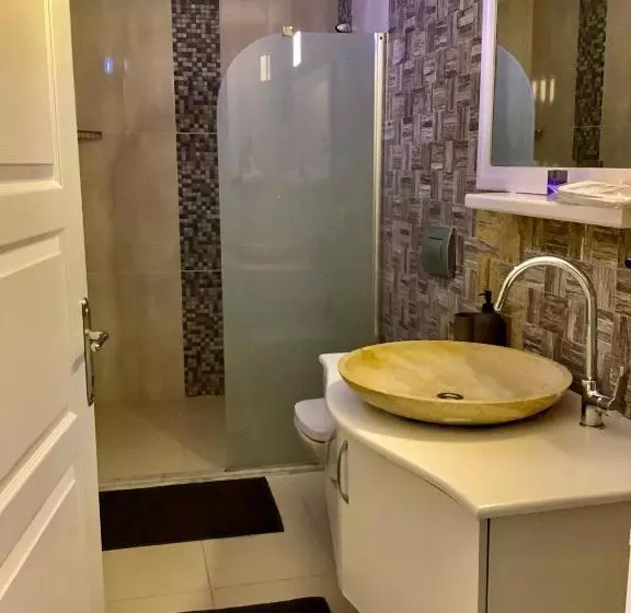 ホテル Attalos Suites