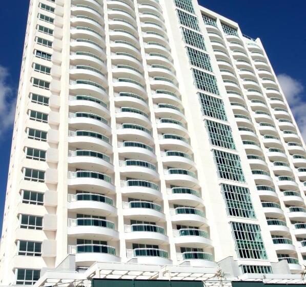 Отель Biarritz Hplus Long Stay