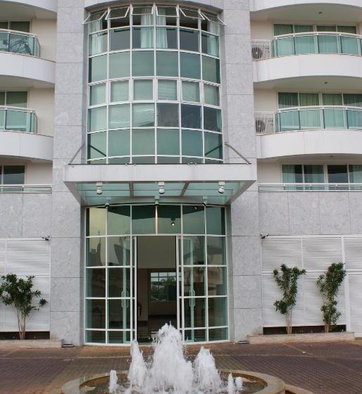 Отель Biarritz Hplus Long Stay