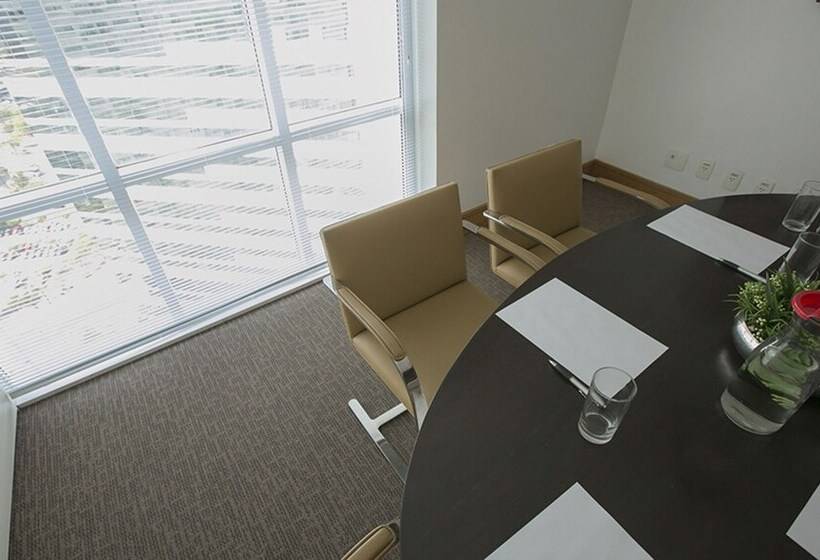 Отель Biarritz Hplus Long Stay