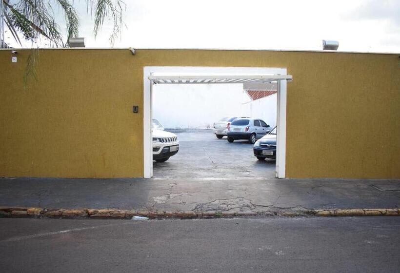 בית מלון כפרי Diplomata