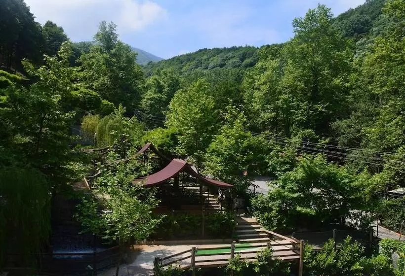 Hotelli Mersu A La