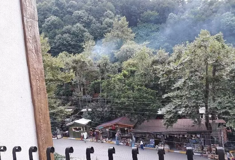 Hotelli Mersu A La