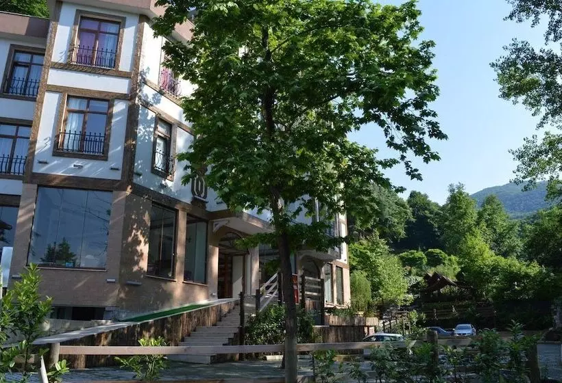 Hotelli Mersu A La