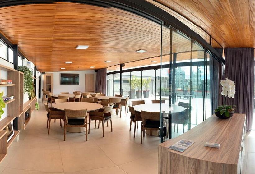 Tri Hotel Smart Criciuma