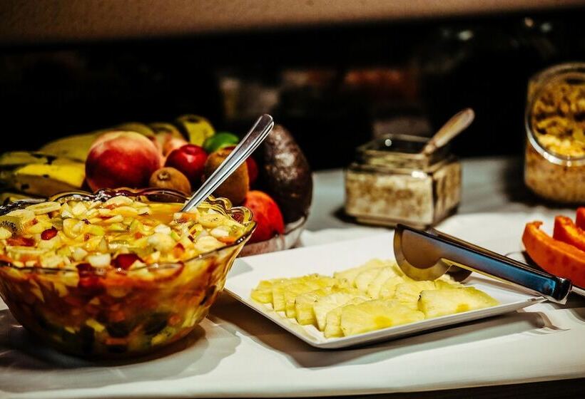 Tri Hotel Smart Criciuma