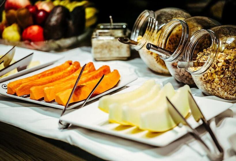 Tri Hotel Smart Criciuma