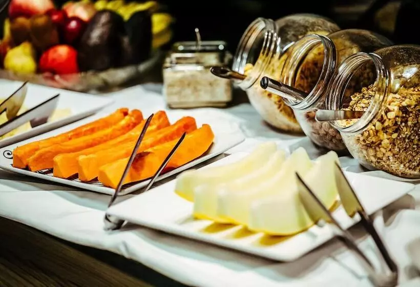 Tri Hotel Smart Criciuma