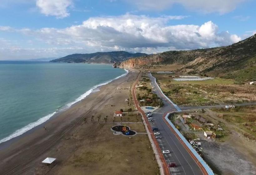 تختخواب و صبحانه Delfin Otel