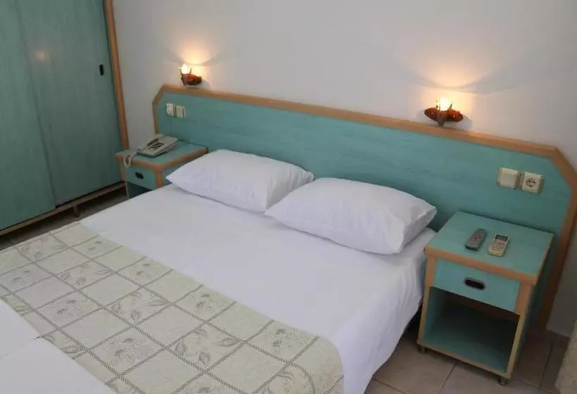 تختخواب و صبحانه Delfin Otel