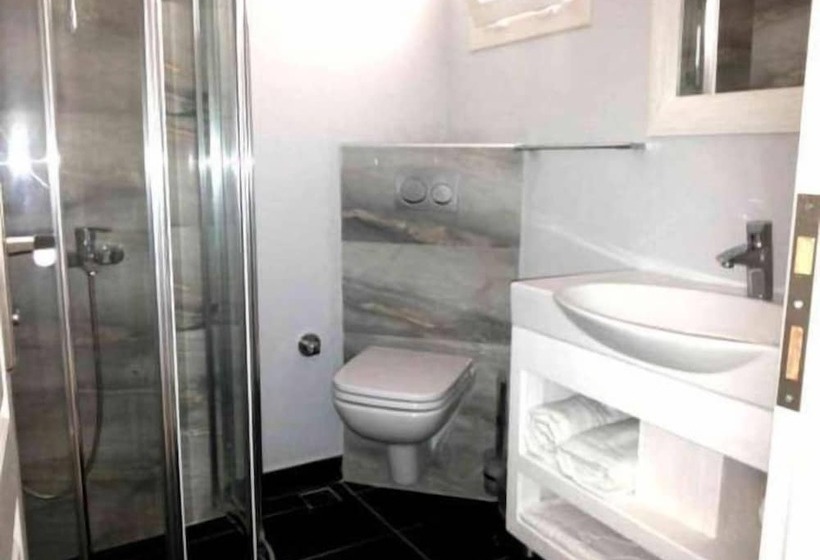 تختخواب و صبحانه Meggs Bodrum Beach