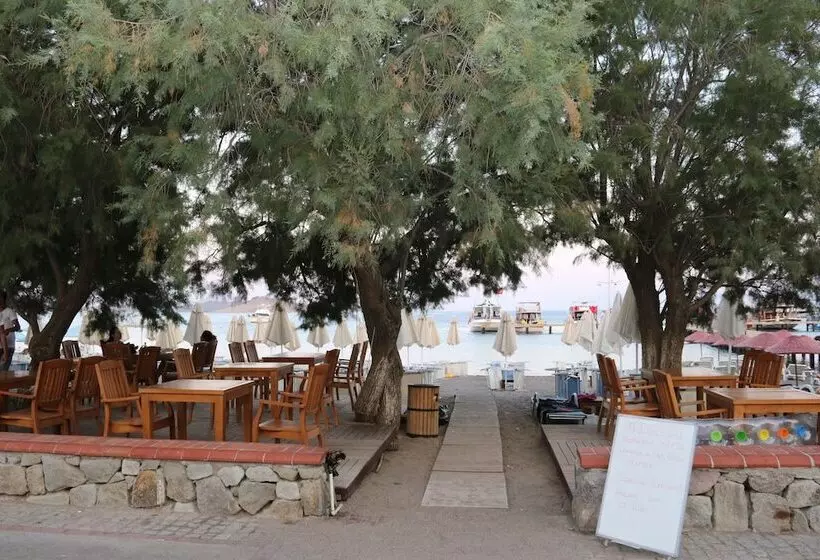 ベッドアンドブレックファースト Meggs Bodrum Beach