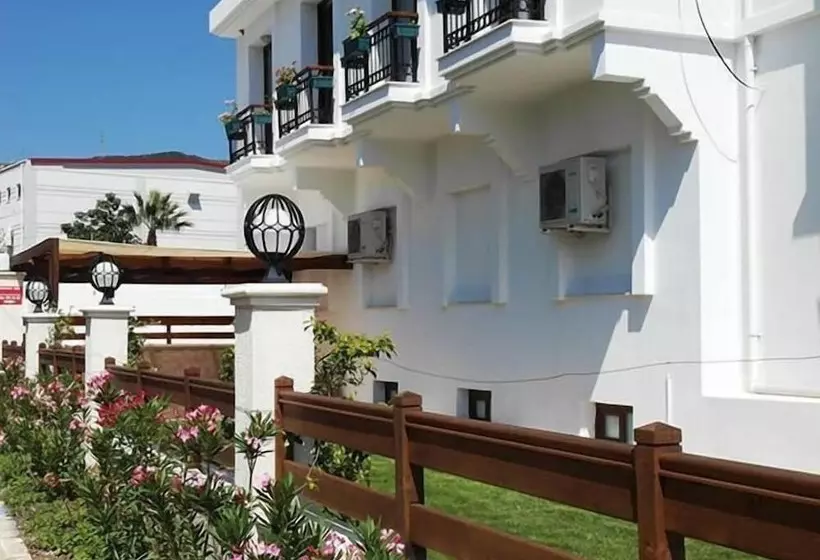 ベッドアンドブレックファースト Nemrut Bay Otel