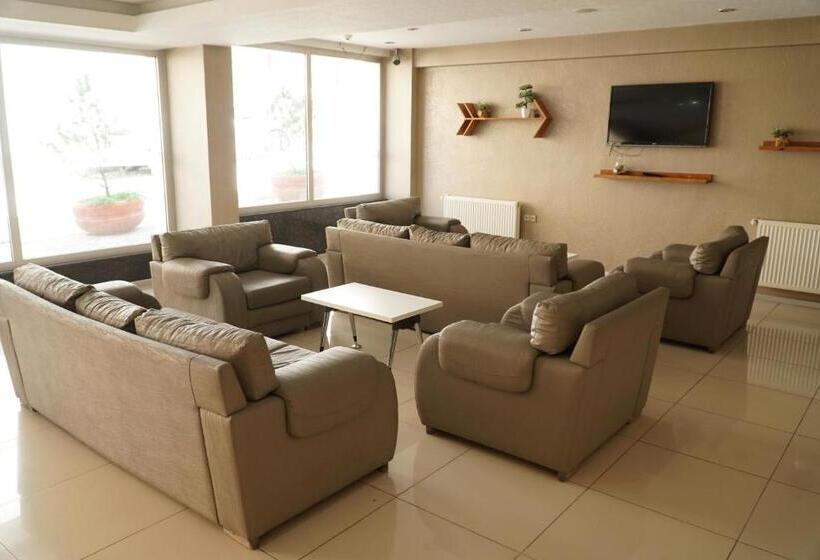 בית מלון כפרי Cinas