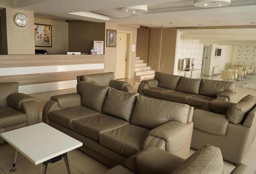 בית מלון כפרי Cinas