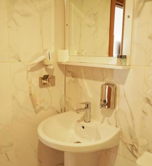 בית מלון כפרי Cinas