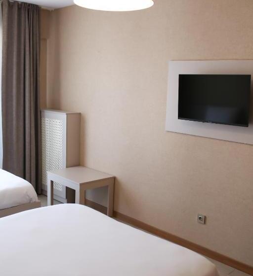 בית מלון כפרי Cinas