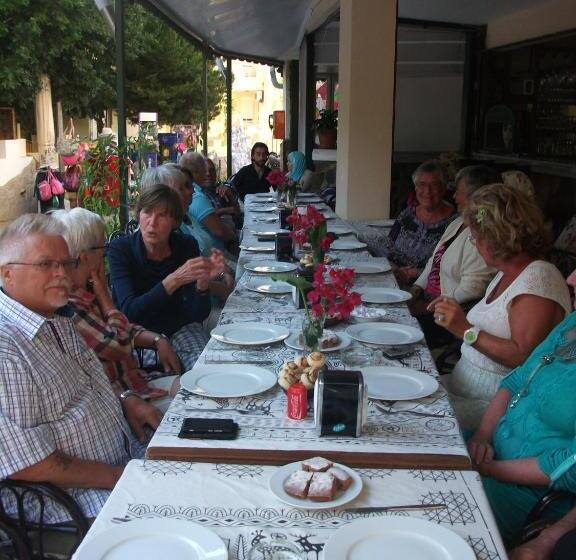 هتل Delphin Apart