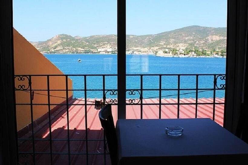 Отель Foca Yali