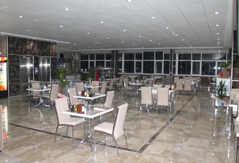 ホテル Ozcavusoglu