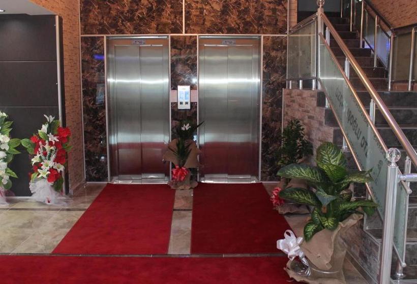 ホテル Ozcavusoglu